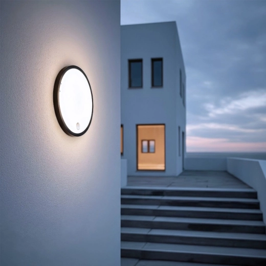 Strapabíró kivitel kültérre és beltérre