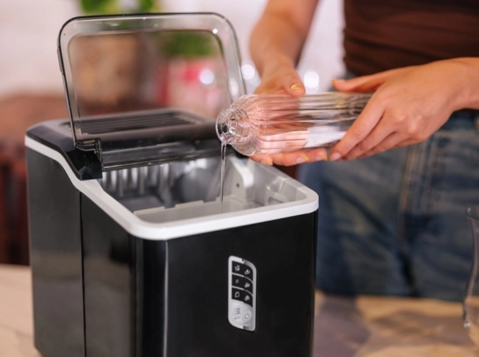 Nagy, 1,5 l-es víztartály