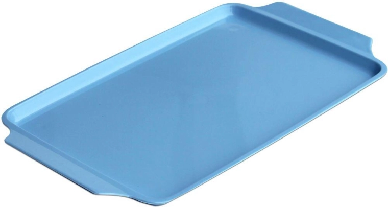 Biztonságos felszolgálás a megemelt peremnek köszönhetően