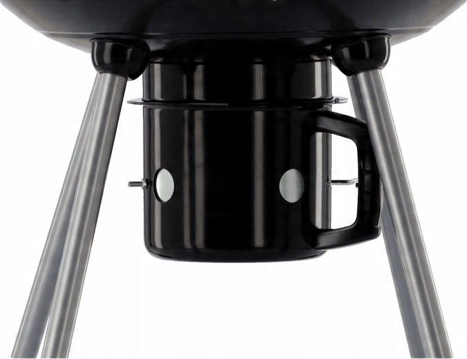 Könnyű tisztítás a hamutartónak köszönhetően