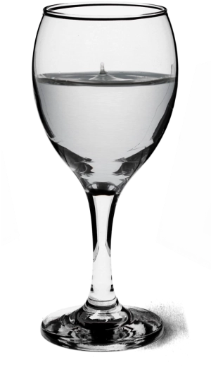 Nagy, 590 ml-es űrtartalom a kényelmes felszolgáláshoz