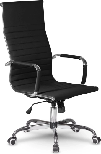 Ergonómikus, magas háttámla a kényelmes támaszért