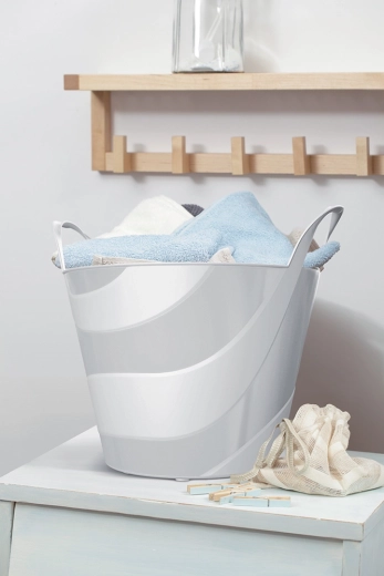 Kényelmes hordozás ergonomikus füleknek köszönhetően