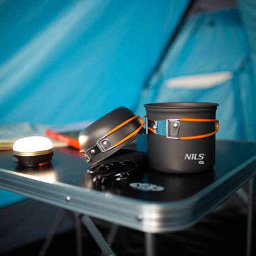 Kompakt, egymásba rakható hátizsákbarát design