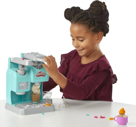 Karral működő „kávégép” menő italokhoz