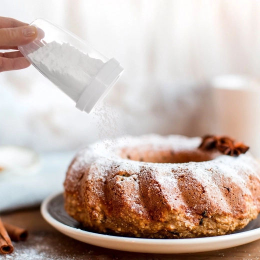 Egyszerű díszítés közvetlenül a desszertek felett