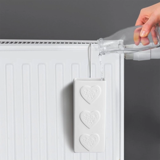 Kényelmes töltés és keskeny profil