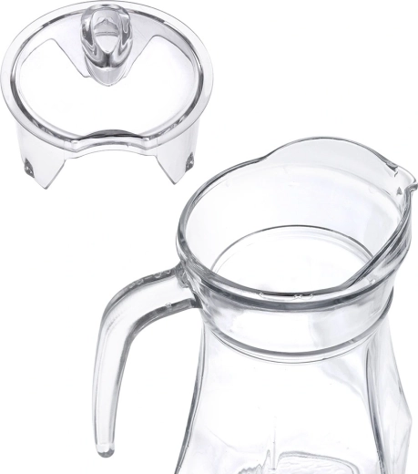 Tiszta tálalás a praktikus fedélnek köszönhetően