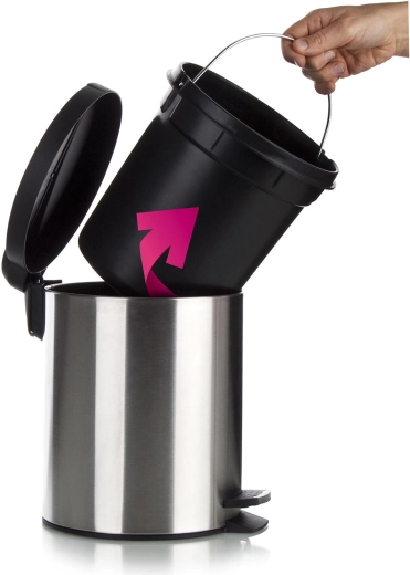 Kivehető belső betét a könnyű ürítéshez