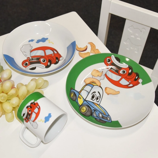 Porcelán megjelenés, amely a hétköznapi asztalra is illik