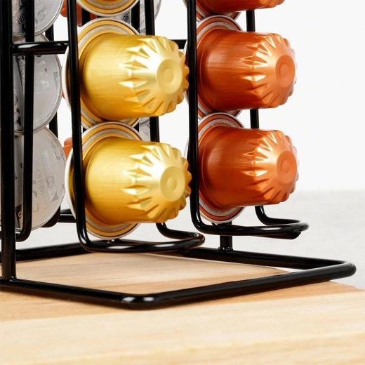 Kompakt dizájn, amely helyet takarít meg a pulton