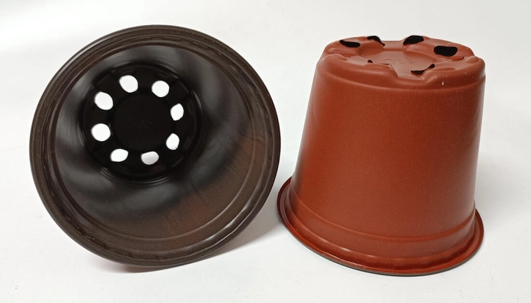 Könnyített virágcserép 10,7 cm terrakotta/fekete