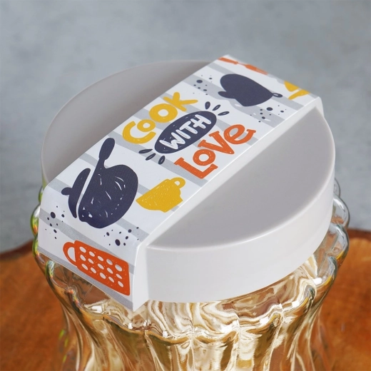 Frissesség a szorosan záró csavaros tetőnek köszönhetően