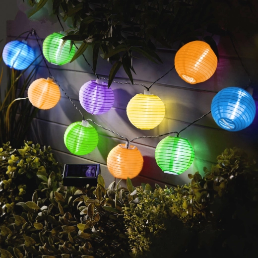 Napelemes fényfüzér színes lampionokkal és LED-világítással, 2,5 m