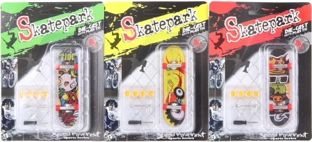 Csavarozható mini gördeszka kiegészítő készlettel