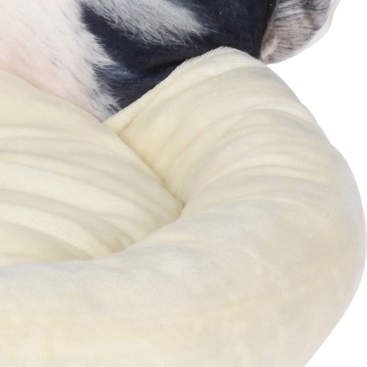 Megemelt perem a fej és a nyak megtámasztására