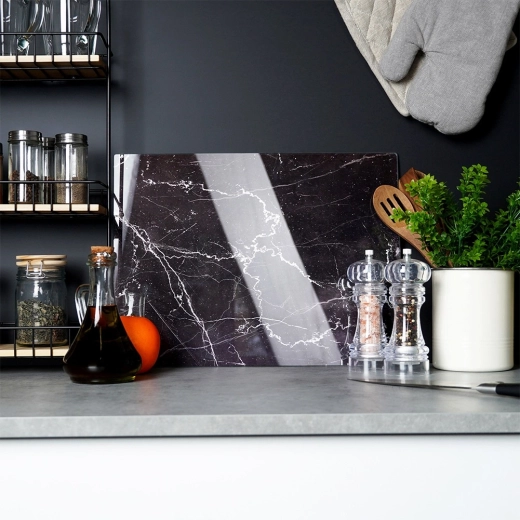 Sokoldalú használat: szeletelés, alátét és tálalás