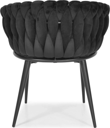 Fonott háttámla mint dizájndomináns elem