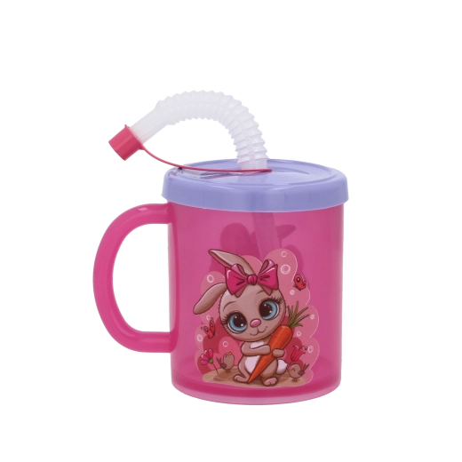 Beépített szívószál higiénikus fedéllel