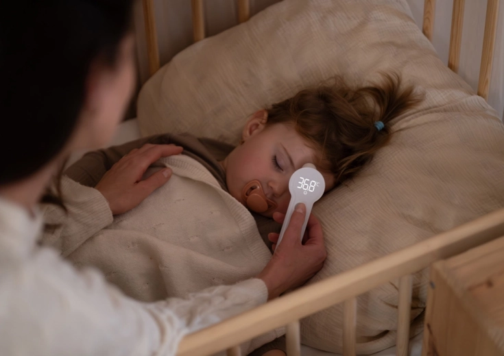 Háttérvilágítású LED kijelző és halk működés éjszakára