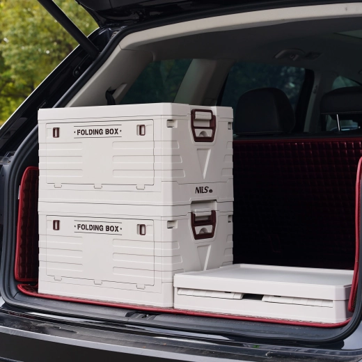 Rend az autóban és útközben