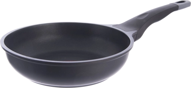 Ergonomikus nyél a biztos fogásért