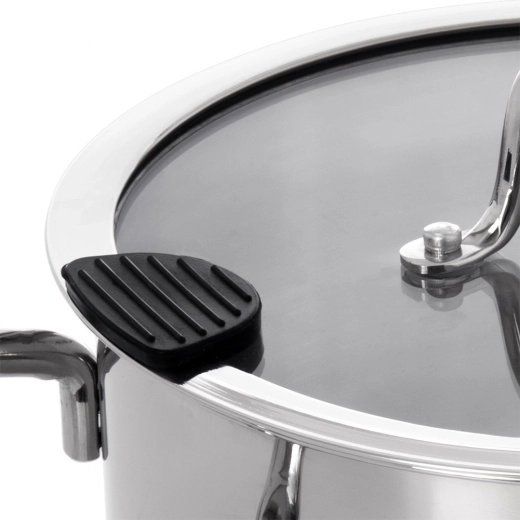 Egyenletes melegítés a többrétegű fenéknek köszönhetően