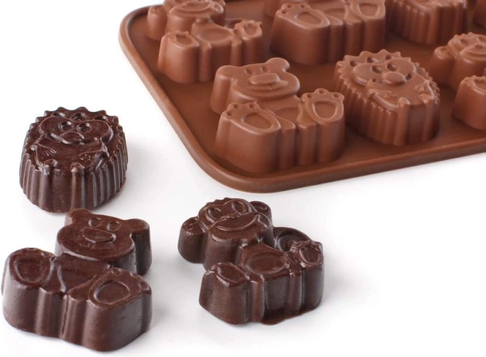 Tapadásmentes és rugalmas szilikon az egyszerű kifordításhoz