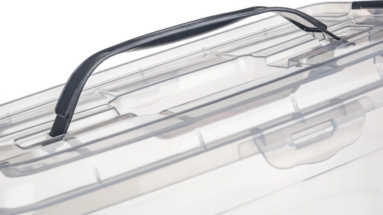 Kényelmes fogantyú az egyszerű hordozáshoz