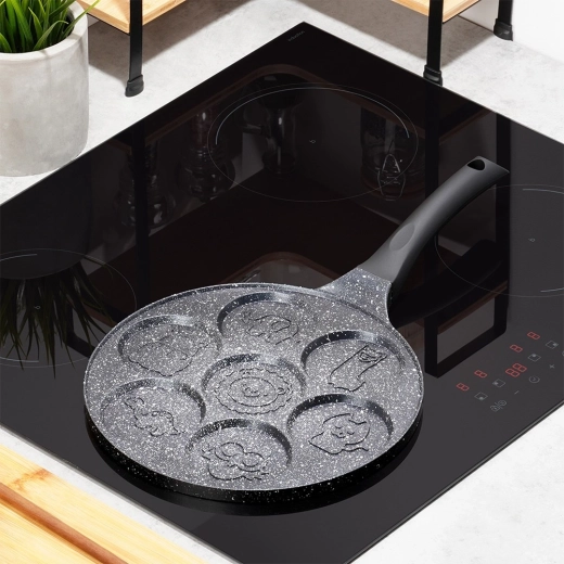 7 vidám forma állatfigurás domborlatokkal