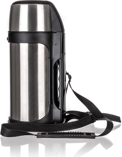 Kényelmes hordozás fogantyúval és pánttal