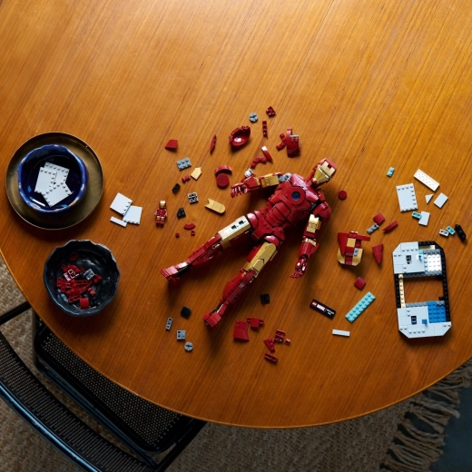 Állítható gyűjtői figura