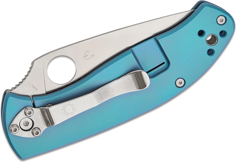 Négyállású klipsz és zsinórfurat