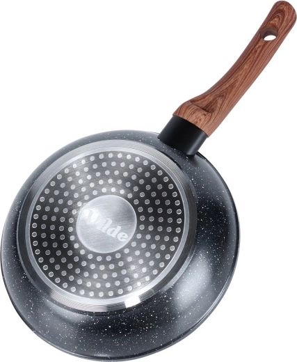 Minden tűzhelytípushoz alkalmas, beleértve az indukciót is