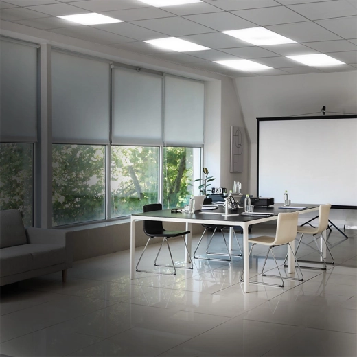 Alacsony káprázás a kényelmes munkához (UGR <19)