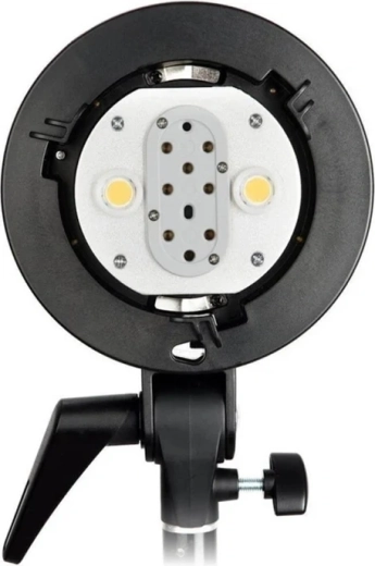 2 × 20 W-os LED modellezőfény
