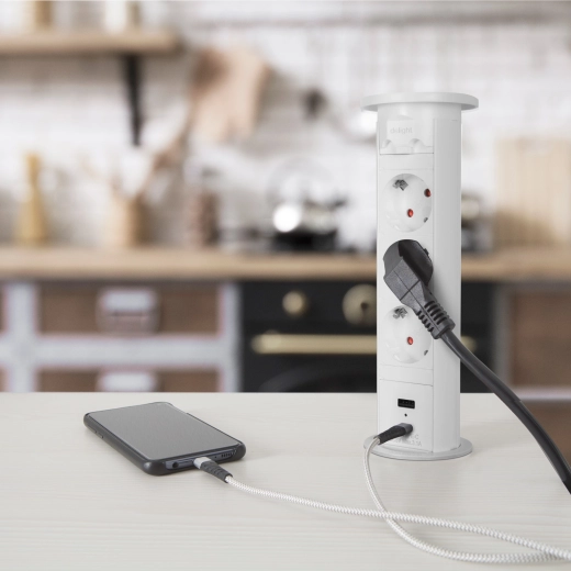 Áramellátás és USB-töltés kéznél