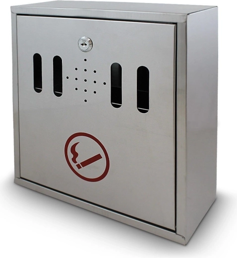 Zárható előlapi panel a biztonságos használatért