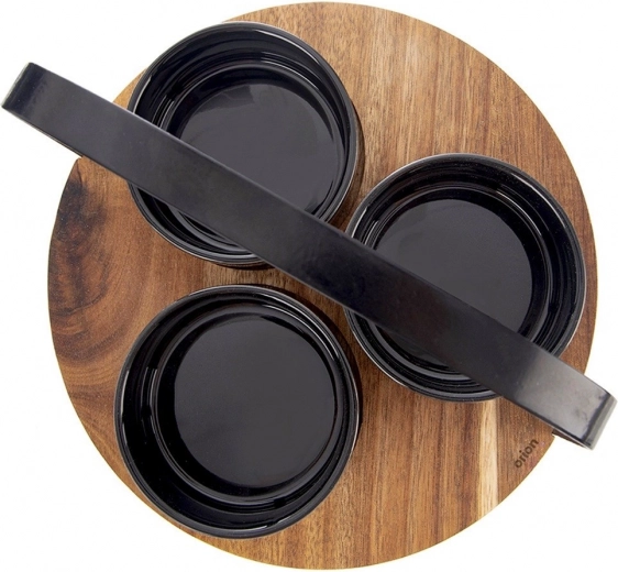 Kényelmes hordozás a fém fogantyúnak köszönhetően