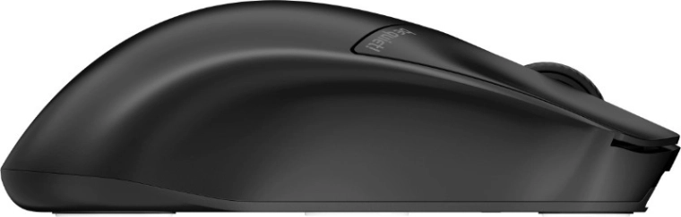 Szuperkönnyű 55 g-os ház és szimmetrikus ergonómia