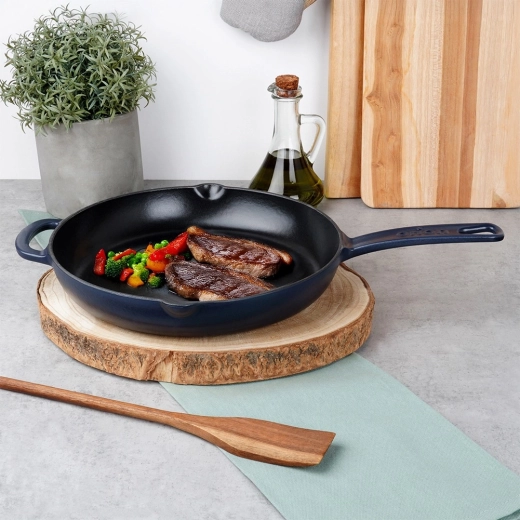 Egyenletes hő és kiemelkedő hőtárolás