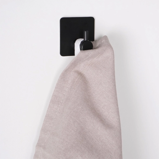 Minimalista dizájn és matt fekete kivitel