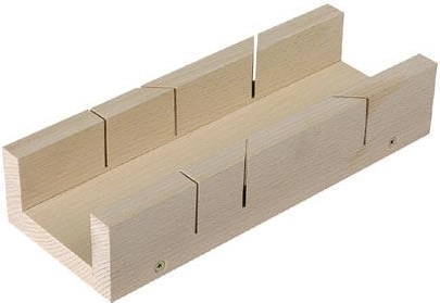 Gérvágó sablon 250 × 97 × 65 mm a pontos 45° és 90° vágásokhoz