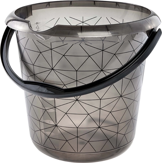 Szürke műanyag vödör kiöntőcsőrrel