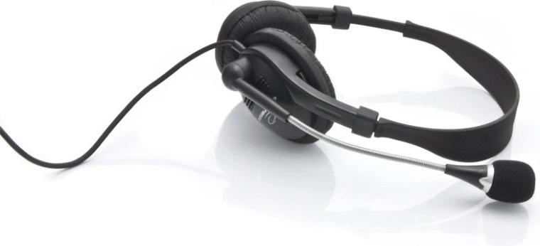 Sztereó fejhallgató mikrofonnal és hangerőszabályzóval