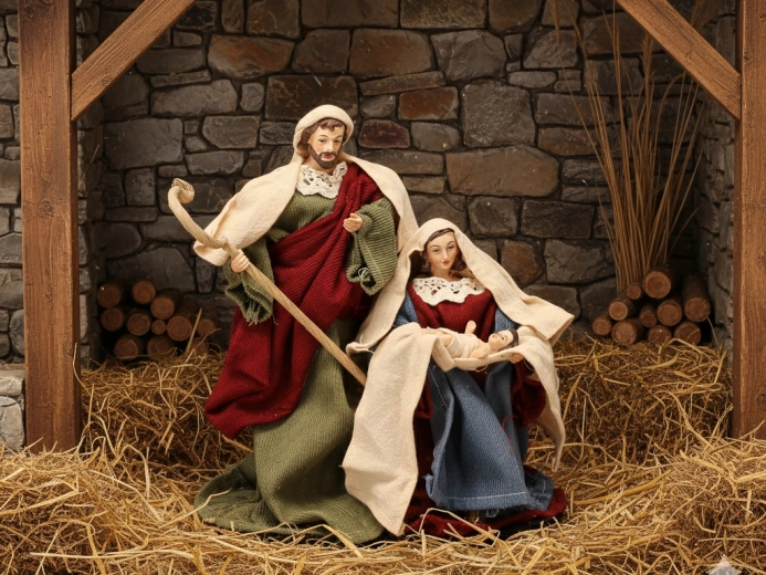 Karácsonyi Szent Család figura 25,4 cm