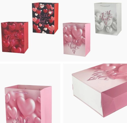 Ajándéktáska 23 × 18 × 10 cm – vegyes minták