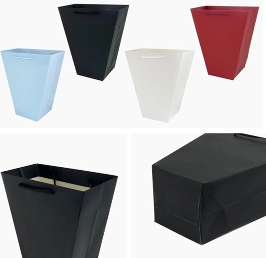 Ajándéktáska 26 × 24 × 11 cm, vegyes minták