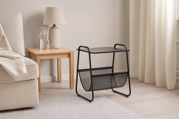 Fém lerakóasztal újságtartóval 40 × 40 × 55 cm, fekete