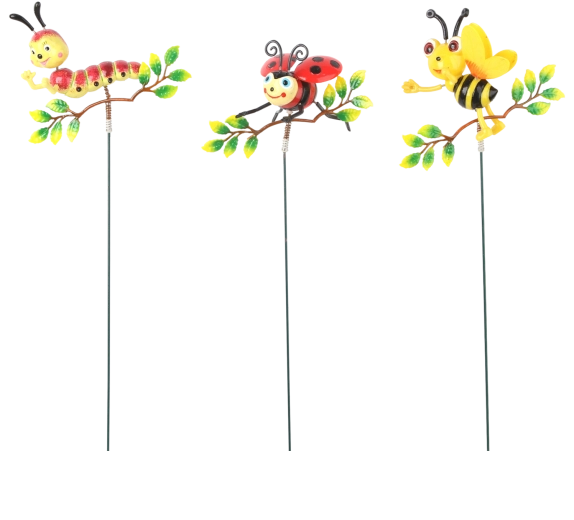 Kerti dísz pálcán – hernyó, katicabogár vagy méh ágacskán